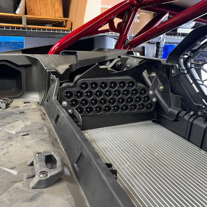 Particle Separator intégré à la prise d'air du Can-Am Maverick R