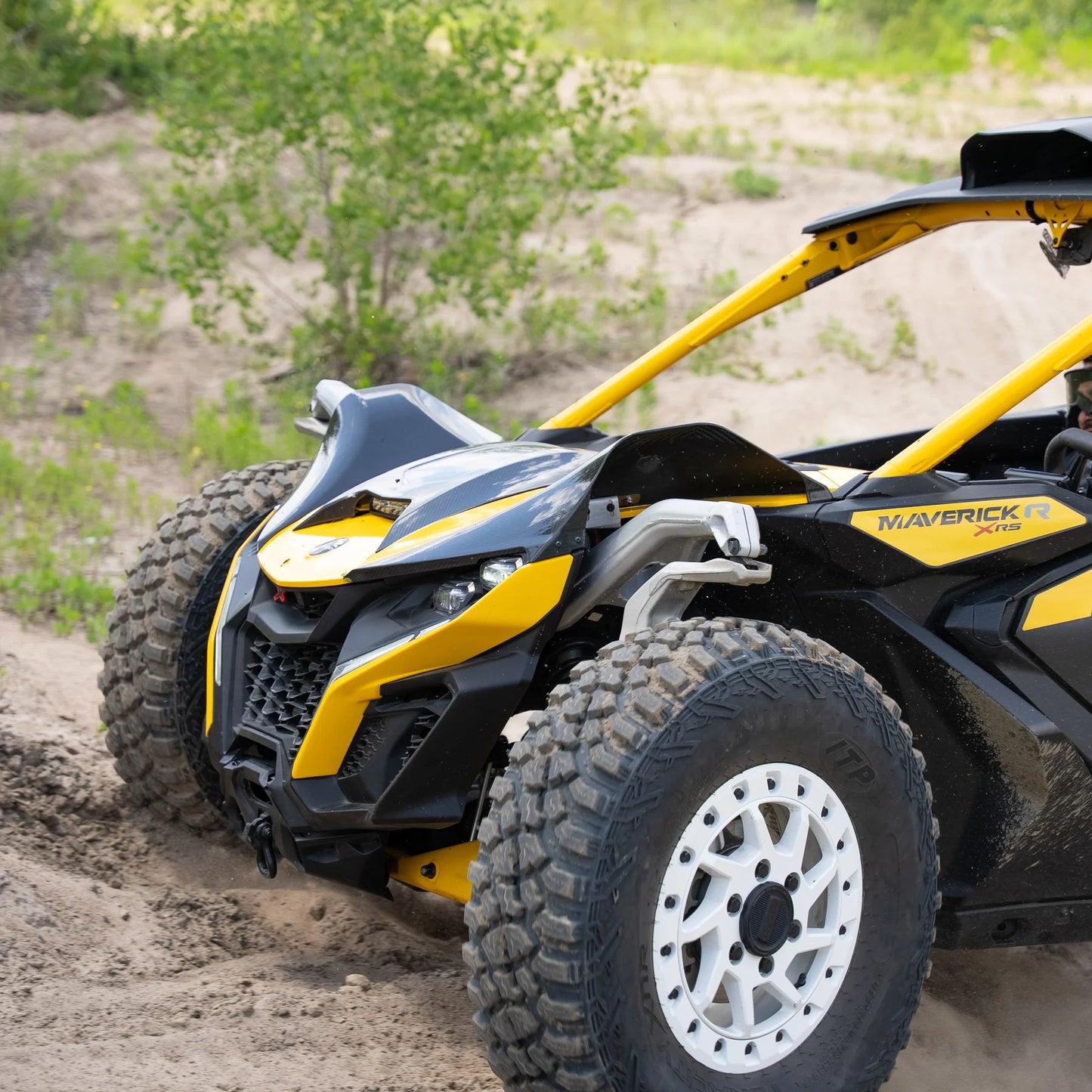 Ailes Avant Carbone - Can-Am Maverick R – RPM Powersports