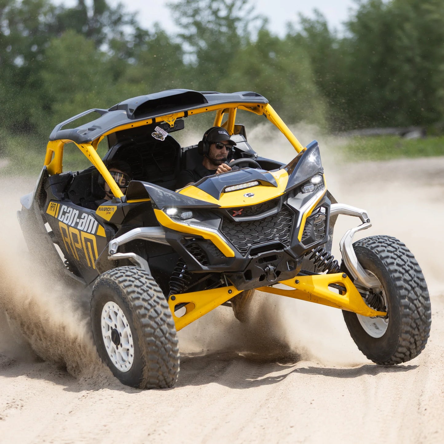 Ailes Avant Carbone - Can-Am Maverick R – RPM Powersports