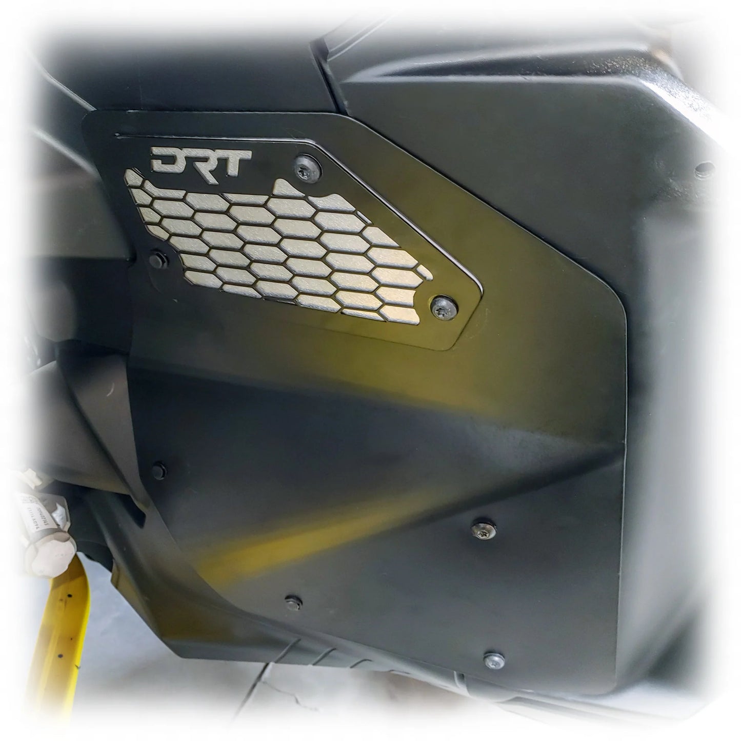Détail des protections aluminium découpées laser